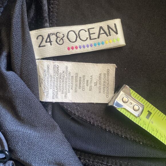 24th and Ocean Womens Size XL One Piece Swimsuit Black Geometric Padded Top - Picture 5 of 7